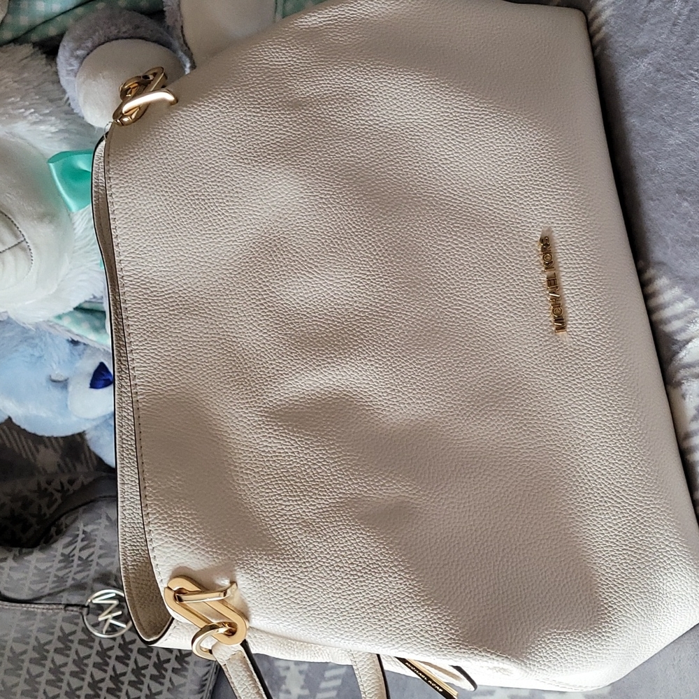 White Michael Kors bag